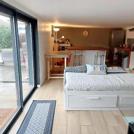 Elegante A Avec Piscine Privee Вилла