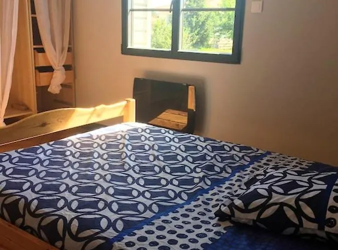 Elegante A Avec Piscine Privee